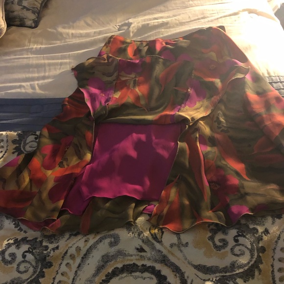 Women skirt with two splits in the front - Picture 3 of 5